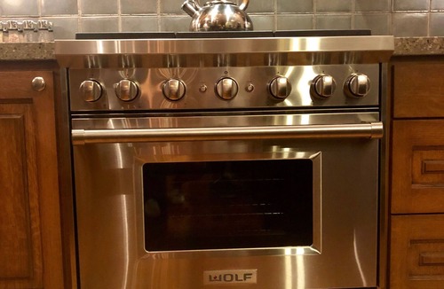 Union Pier House | ALL 5 STAR REVIEWS! Walk to beach, dining. Private Hot tub. Association pool!