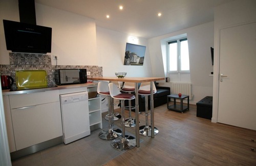 Saint-Quentin Apartment | ALL COMFORT apartment up to 6 people