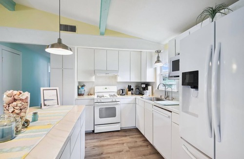 Galveston House | All Day Bay Dream | Canal Front with Dock!