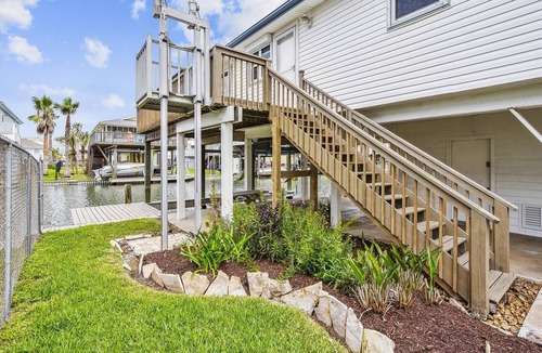 Galveston House | All Day Bay Dream | Canal Front with Dock!
