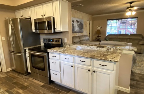Kingston House | All Decked Out at Lake Texoma!