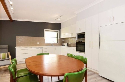 Hyams Beach Apartment | All Decked Out by Jervis Bay Breaks
