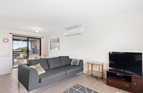 Goolwa Beach House | All Decked Out Goolwa Beach Pet Friendly
