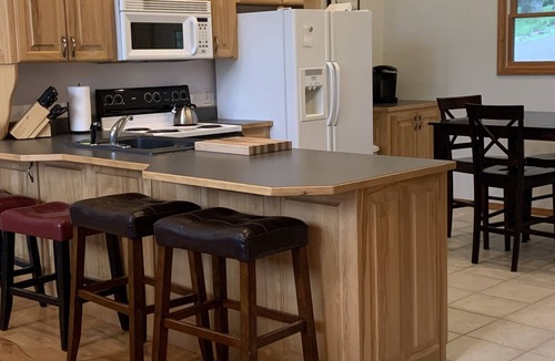 Eagle Rock House | All-Decked-Out Lakefront Cabin with gentle walk to water