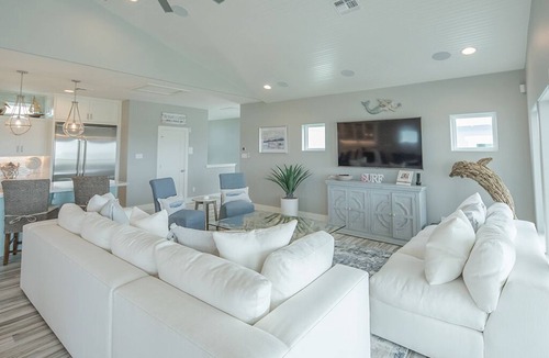 Port Aransas House | All Decked Out | Private Pool, Hot Tub, Game Room