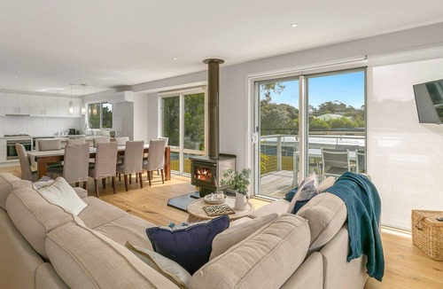 Smiths Beach House | All Decked Out - sleeps 11