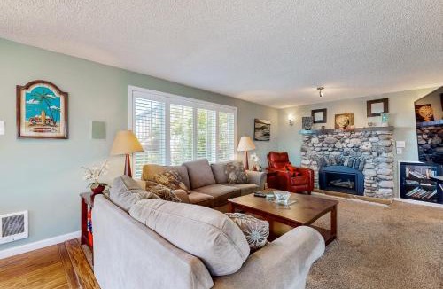 Lincoln City House | All Decked Out