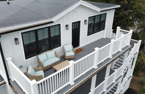 Nahant Apartment | All Decked Out