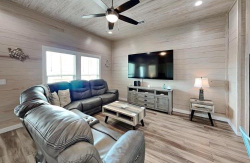 Rockport Apartment | All Decked Out