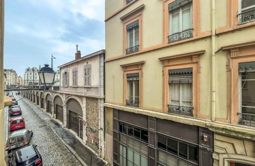 Old Lyon Apartment | All in Lyon | Studio Saint-Paul & parking