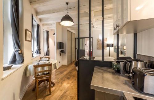 Old Lyon Apartment | All in Lyon | Studio Saint-Paul & parking