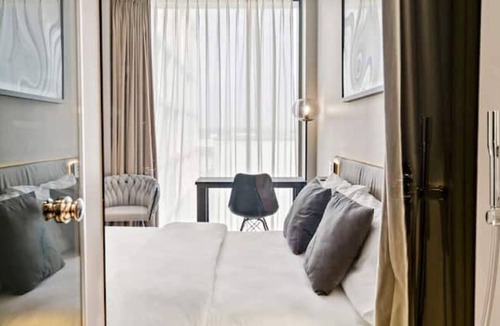 Glattbrugg Apartment | All-in-one Wohnung Sauna-fitness-restaurant-bar