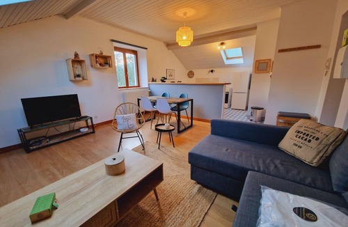 Goncelin Apartment | All in Rattan 🐔 #EK