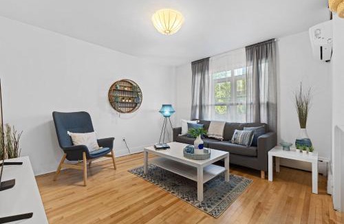 Nouveau-Rosemont Apartment | All-Inclusive Furnished Large 2BR Apartment in Rosemont