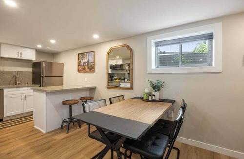 Seattle Metro Area House | All-Inclusive Modern 2BR Apartment