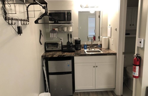 Waterville Apartment | All-inclusive studio apartment with utilities included-Unit 5