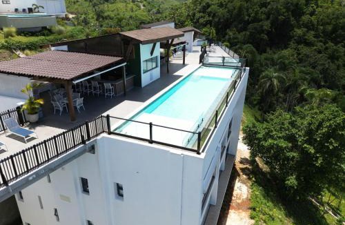 La Ceiba Apartment | ALL NEW Modern Loft with Dreamy Ocean View