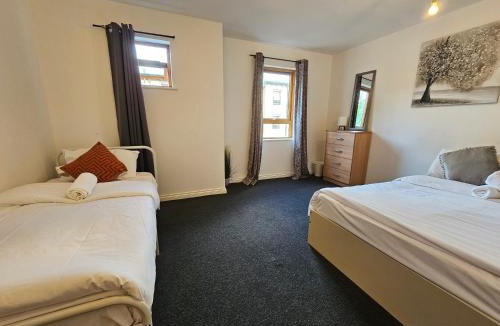 Canary Wharf House | All saints Rooms