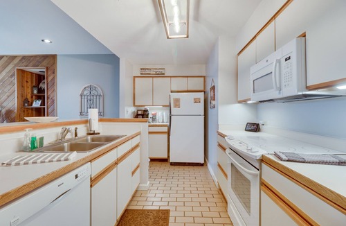 Wintergreen Condo | All-Season Fun! Wintergreen Resort Condo w/Views