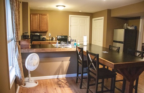 Cambridge Apartment | All Season Lake Front Getaway!