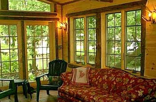 Saranac Lake House | All Season Romantic One-Room Cabin on Moody Pond, in Upstate New York