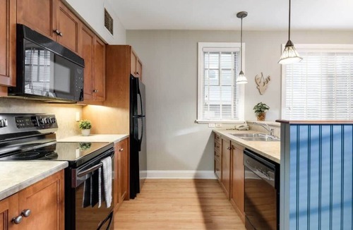 Calabogie Condo | All Season Ski in/out Chalet at Calabogie Peaks