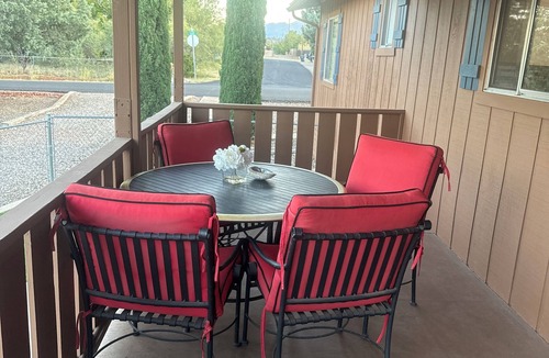 Cottonwood House | All season vacation home!