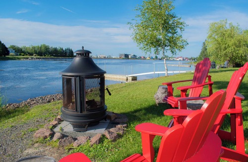 Shediac House | All-season waterfront 4-bedroom in Shediac