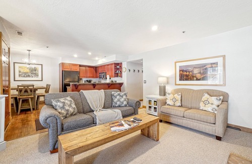 North Park City Condo | All Seasons Condo -Sleeps 6 - 2 King beds!