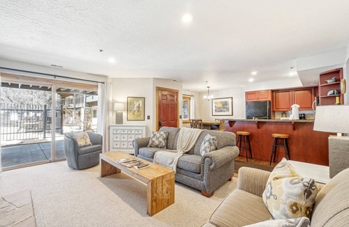 North Park City Condo | All Seasons Condo -Sleeps 6 - 2 King beds!