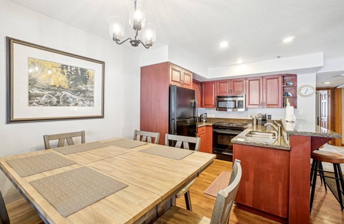 North Park City Condo | All Seasons Condo -Sleeps 6 - 2 King beds!
