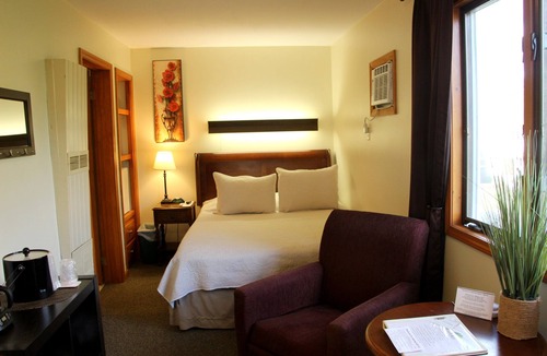 Town of Scriba Hotel | All Seasons Inn Corp
