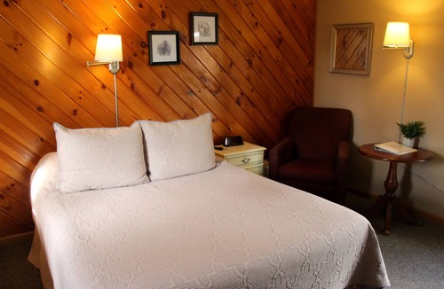 Town of Scriba Hotel | All Seasons Inn Corp