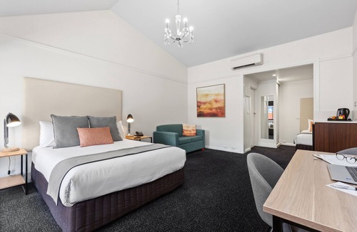 Strathdale Hotel | All Seasons Resort