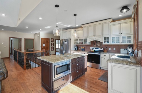 South Bloomingville Cabin | All Seasons Lodge | Hocking Hills