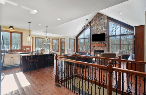 South Bloomingville Cabin | All Seasons Lodge | Hocking Hills