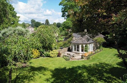 Lechlade Cottage | ALL SOULS COTTAGE, pet friendly in Eastleach, Cotswolds