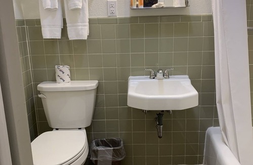 Marceline Hotel | All Start Queen Room at Hotel Marceline