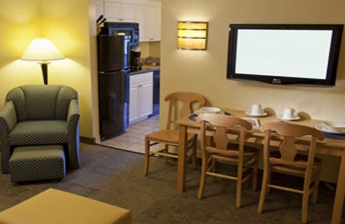 Northeast Virginia Beach Resort | All Suites resort experience