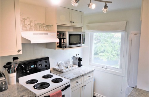 Kingston Hotel | All Suites Whitney Manor