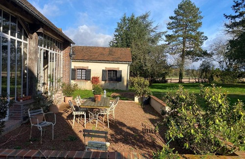 La Lande-sur-Eure House | All the charm of a country house