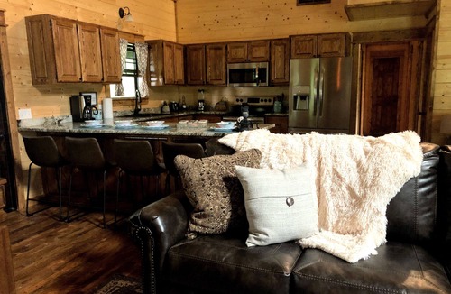 Broken Bow Cabin | ALL THE THINGS! Luxury, prime location, tree house, and hot tub vibes