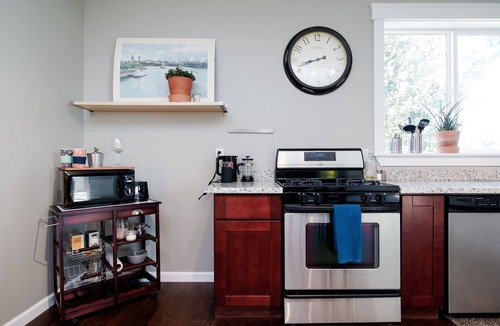 Happy Valley Apartment | All the Views: A Private BnB with VIEWS