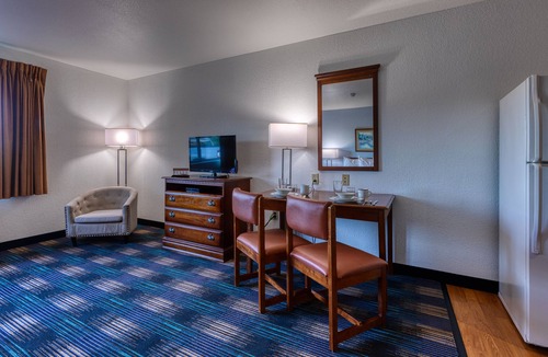 St. Robert Apartment | All Towne Suites