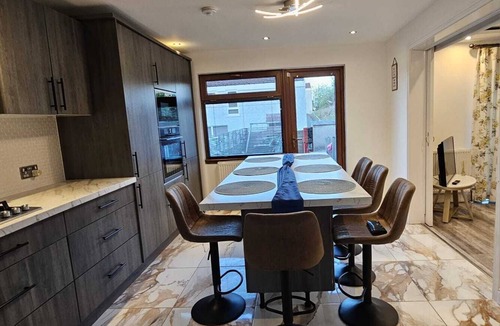 Perth House | Allan&Ella House, Perth Scotland