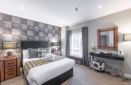 Stirling Hotel | Allan Park