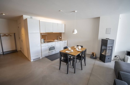 Sent Apartment | Allegra und Herzlich Willkommen in der Ferienwohnung Chasa Loft 3 in Sent