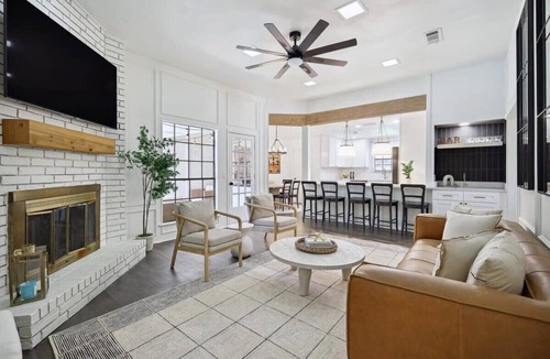 Allen House | Allen Abode - 4 Bedrm. Pool, Fire Pit , Charm