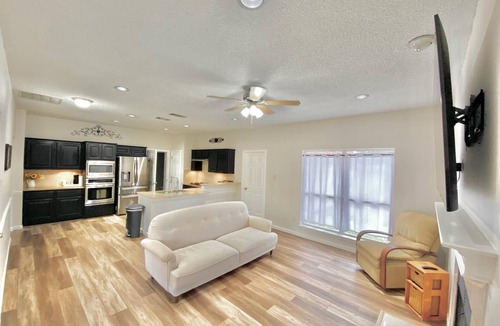 Allen House | Allen Oasis Game Room & Yard