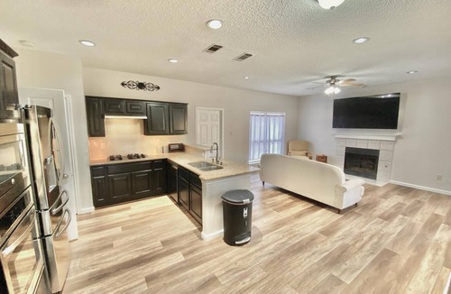 Allen House | Allen Oasis Game Room & Yard